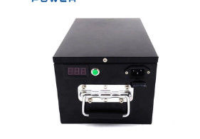 Harga yang pantas Kasing Baja Tahan Lama 48V 50Ah Lifepo4 Golf Cart Baterai Isi Ulang Dengan Pegangan on line